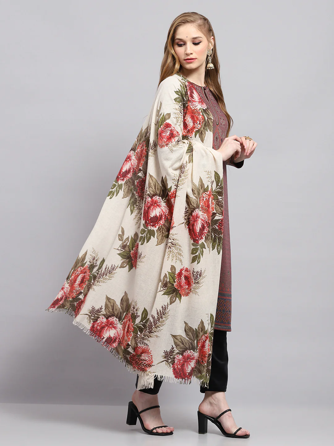 Women Multicolor Floral Print Shawl - Image 4