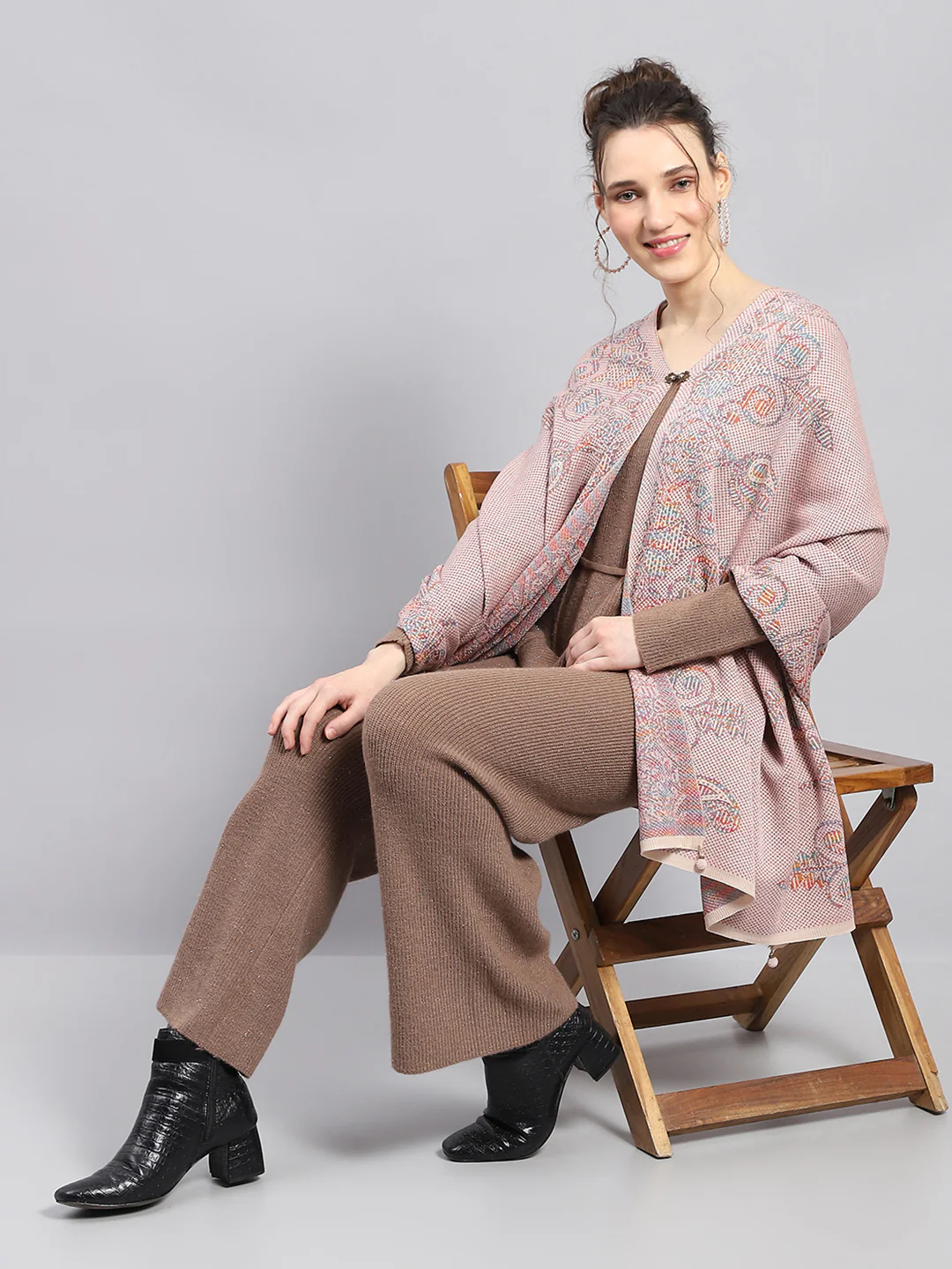 Women Multicolor Self Design Stole - Image 2
