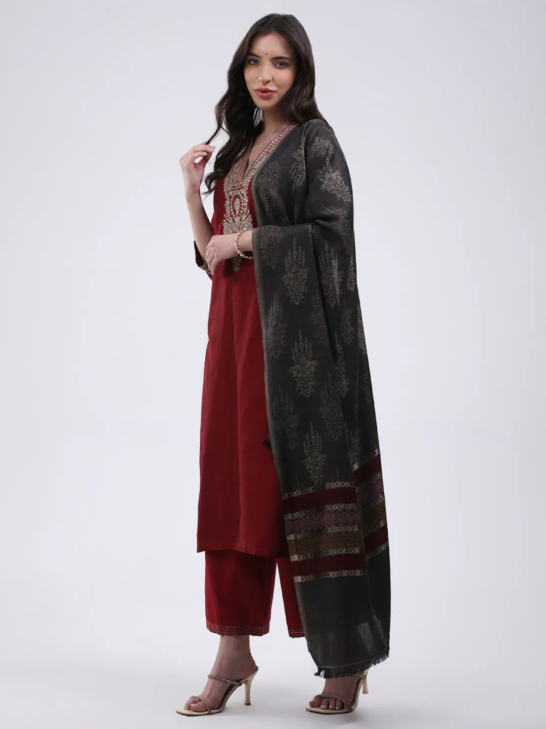 Women Multicolor Self Design Wool Blend Stole - Image 3