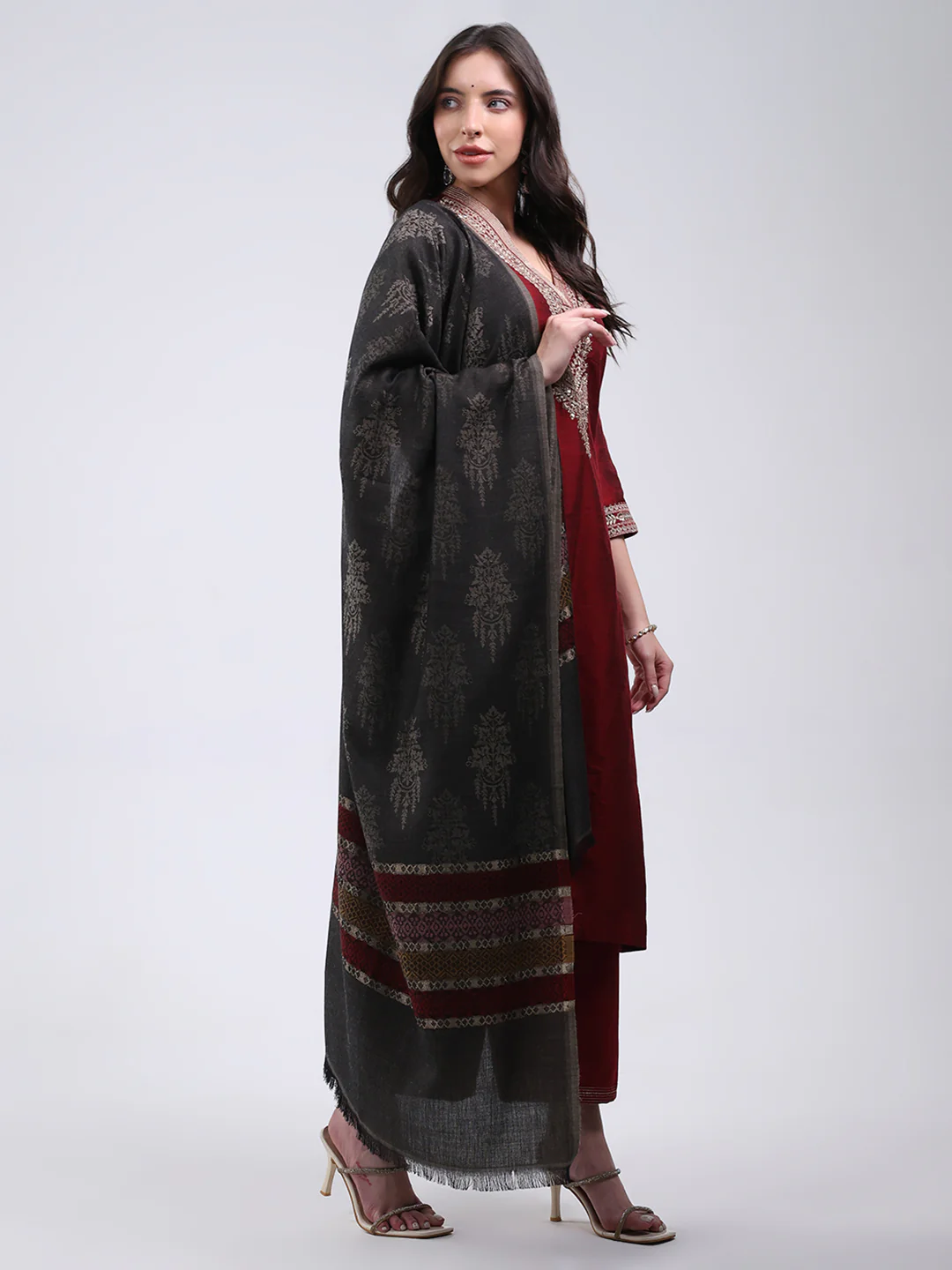 Women Multicolor Self Design Wool Blend Stole - Image 4