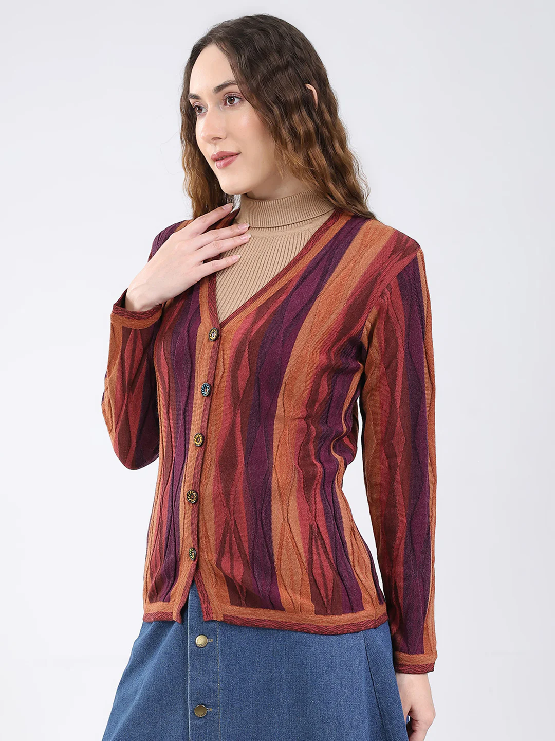 Women Multicolor Wave Stripe V Neck Full Sleeve Cardigan - Image 3