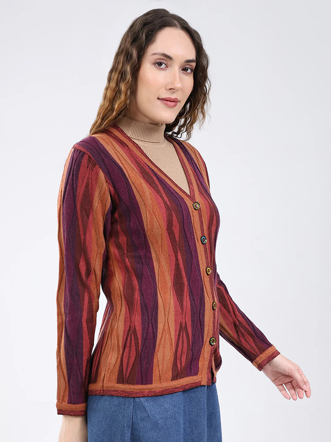 Women Multicolor Wave Stripe V Neck Full Sleeve Cardigan - Image 4