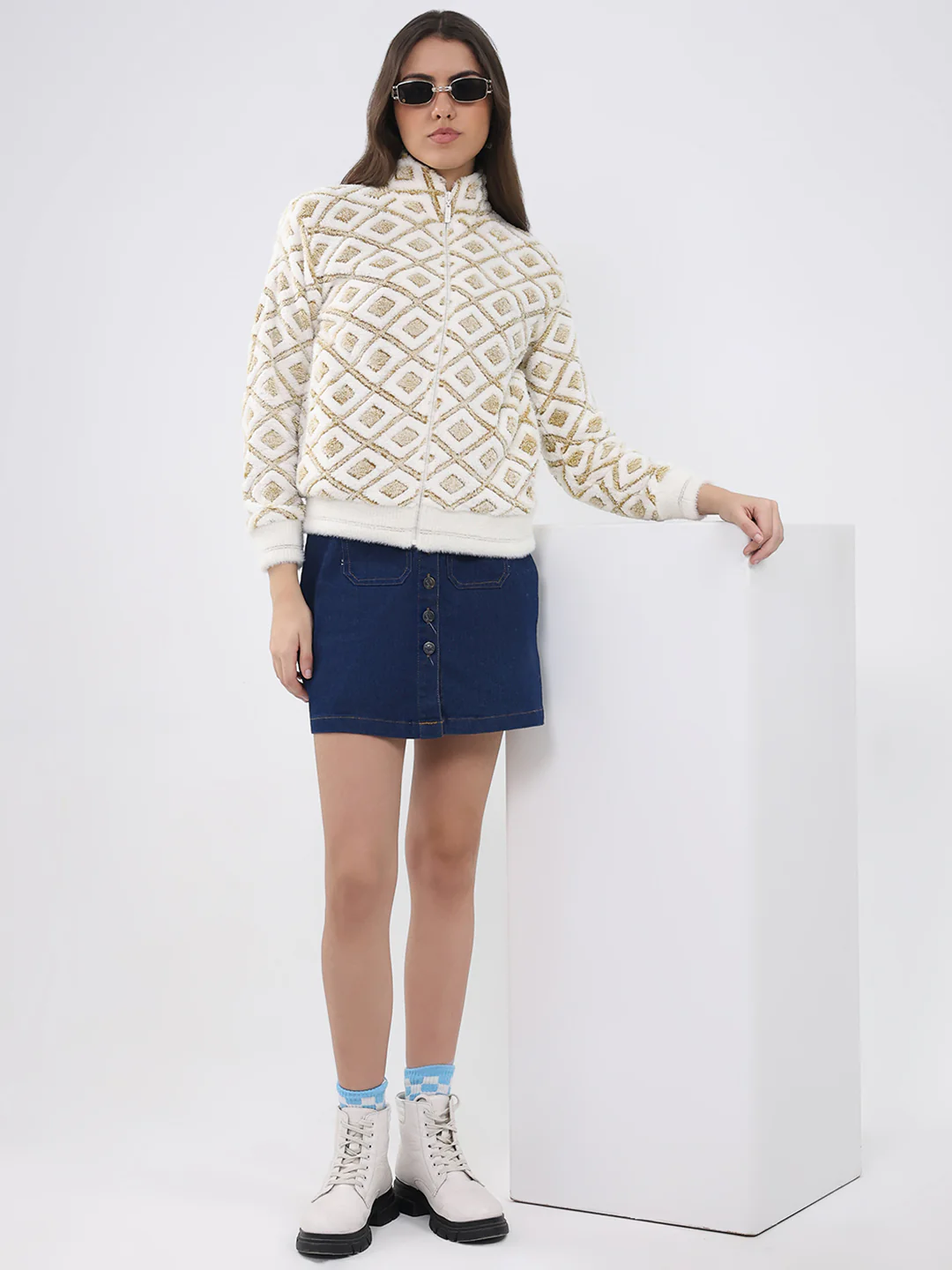 Women Mustard Printed Round Neck Full Sleeve Sweatshirt - Image 2