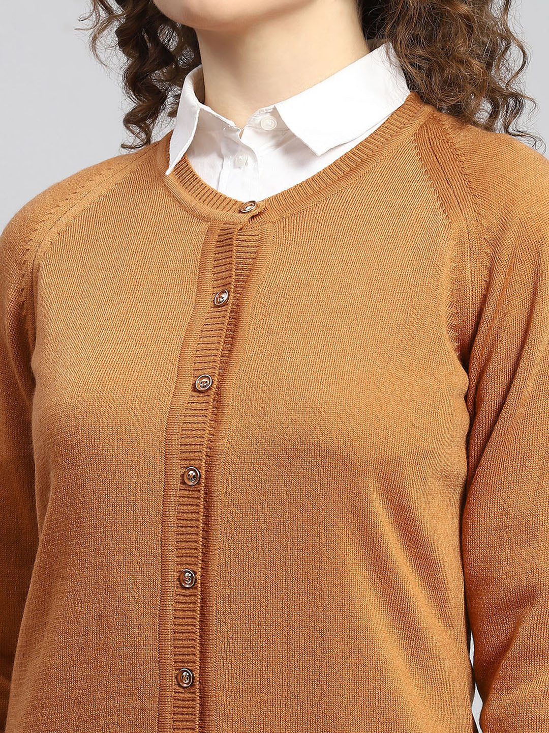 Women Mustard Solid Cardigan - Image 6