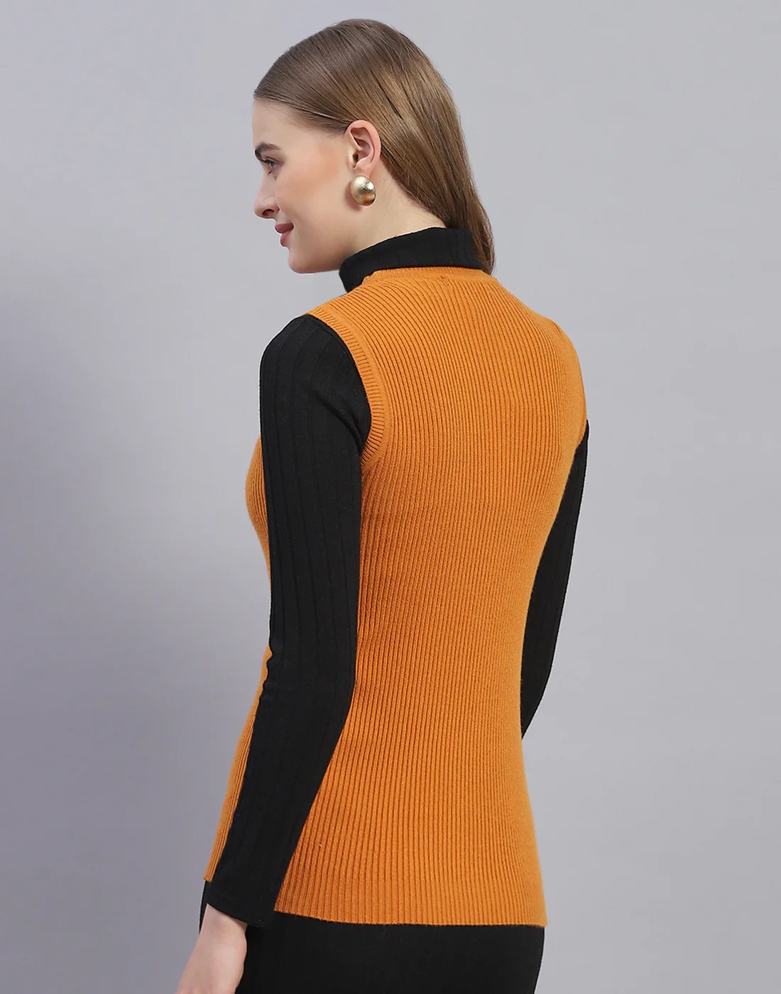 Women Mustard Solid Round Neck Sleeveless Sweater - Image 5