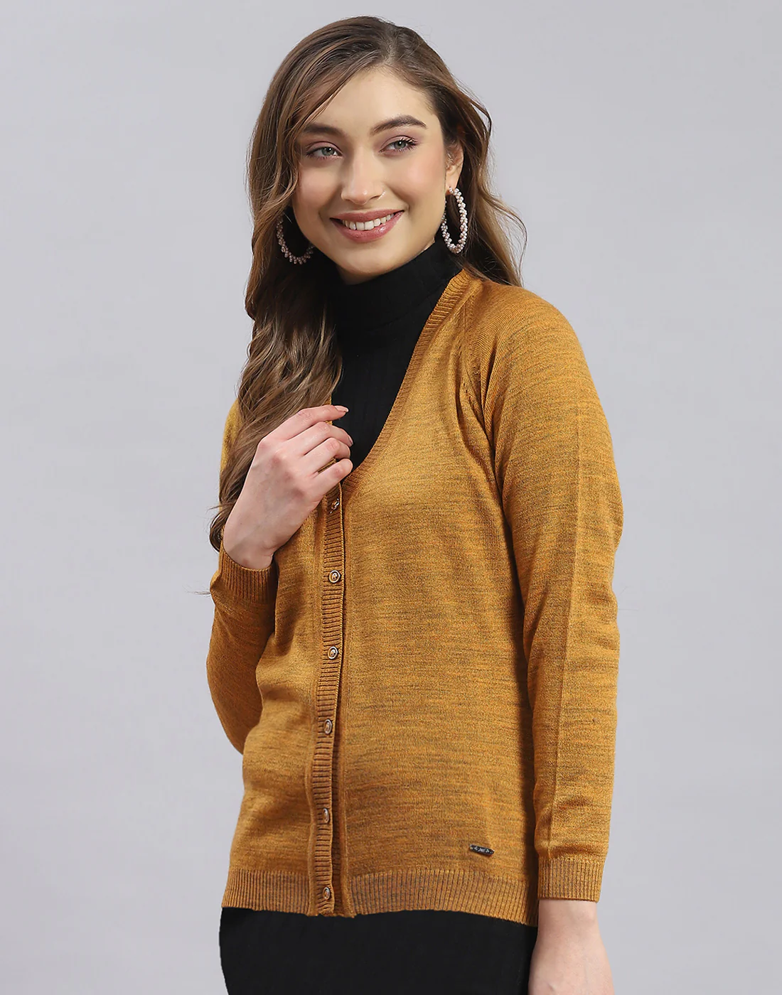 Women Mustard Solid V Neck Full Sleeve Sweater - Image 3