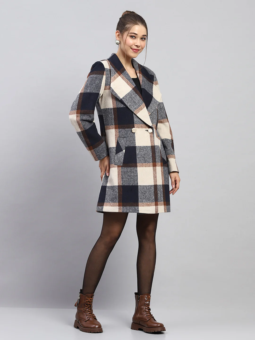 Women Navy Blue Check Notch lapel Collar Full Sleeve Coat - Image 4