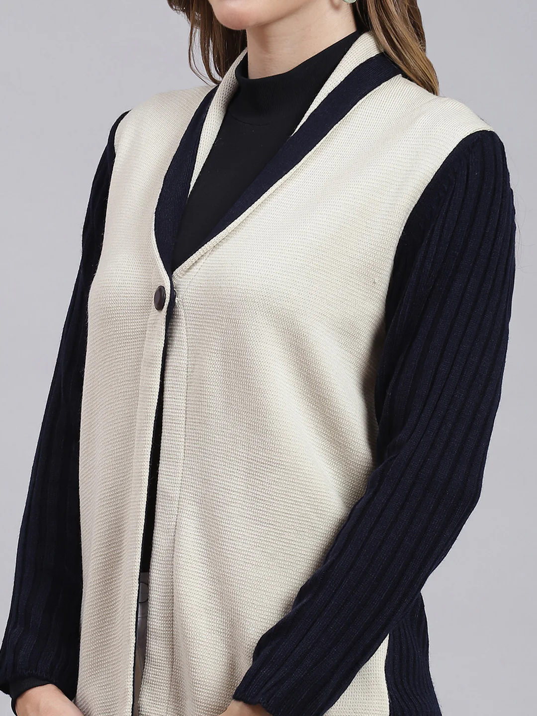 Women Navy Blue & Cream Solid Wool blend Cardigan - Image 6