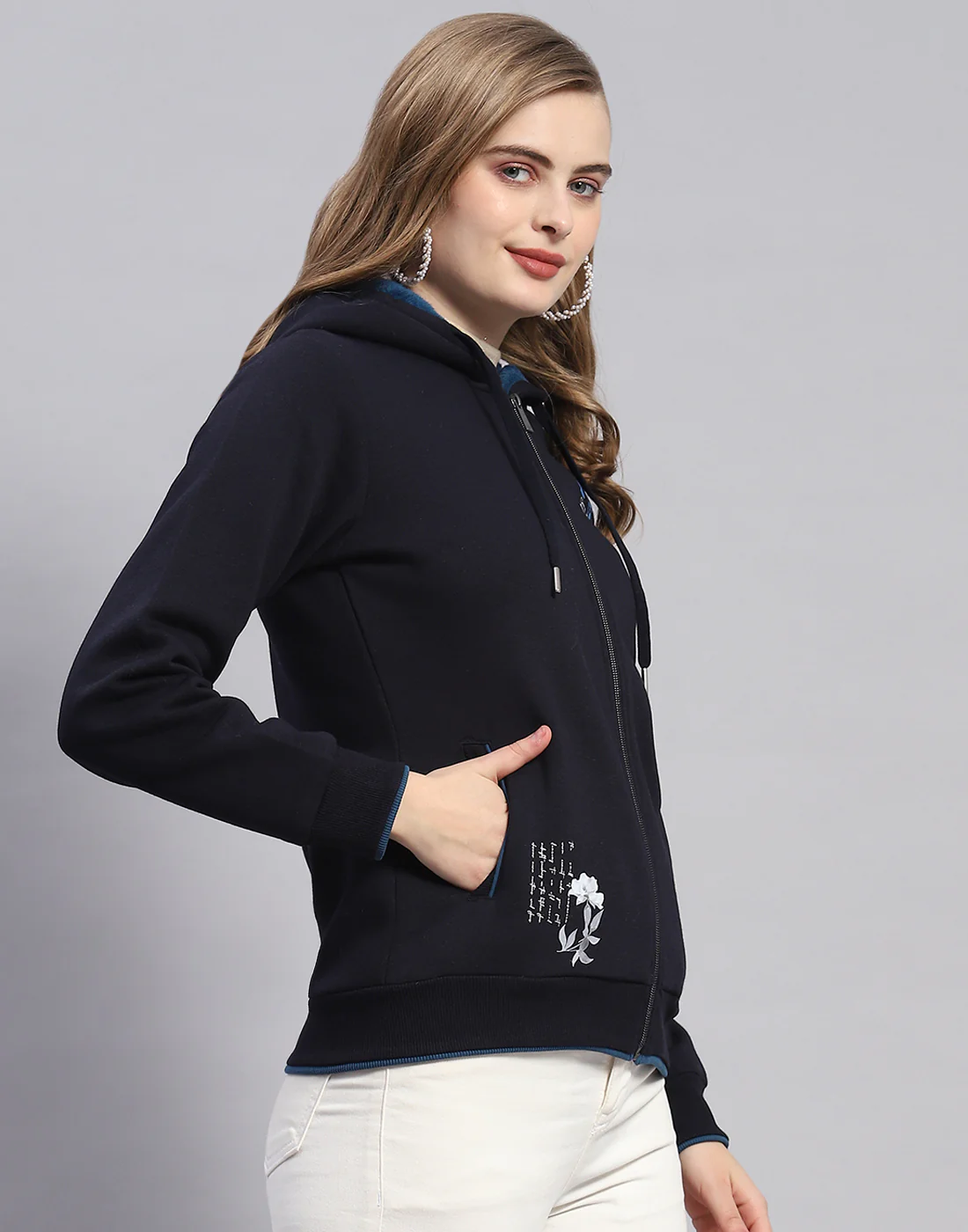Women Navy Blue Printed Hooded Full Sleeve Sweatshirt - Image 4