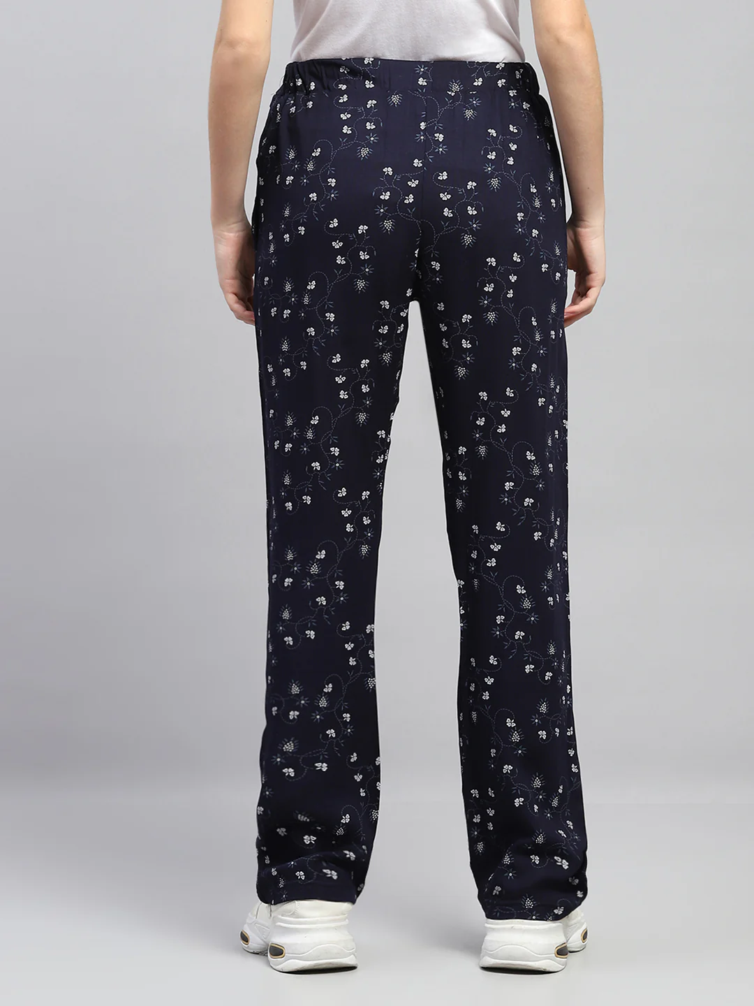 Women Navy Blue Printed Regular Fit Lower - Image 5