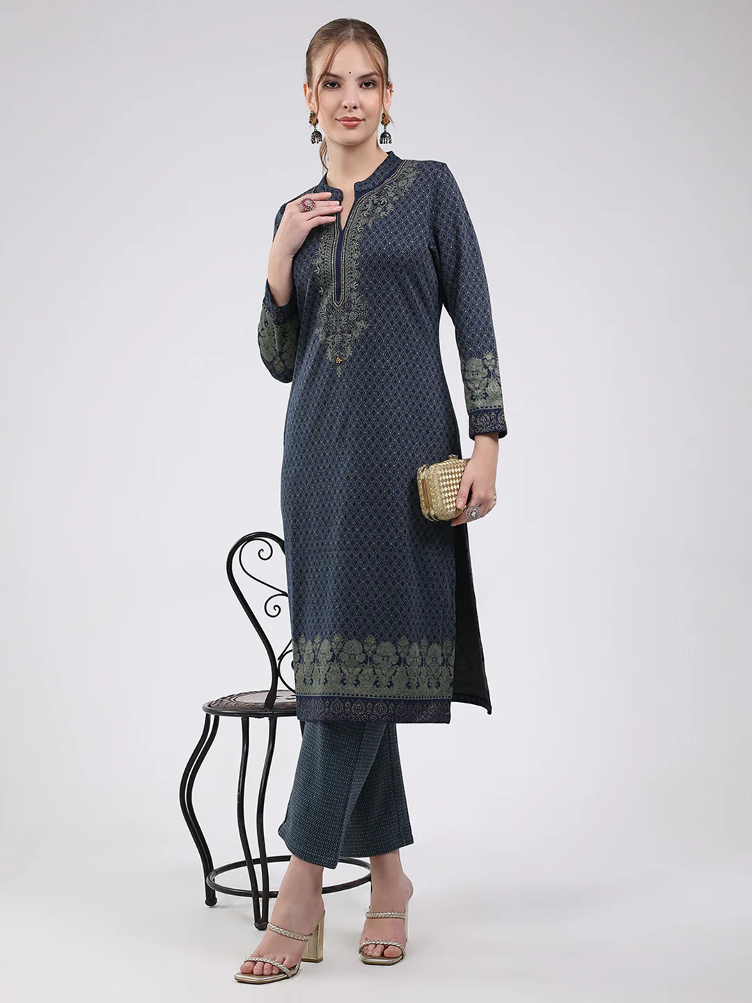 Women Navy Blue Printed Round Neck Full Sleeve Kurti Set for Winter - Image 2