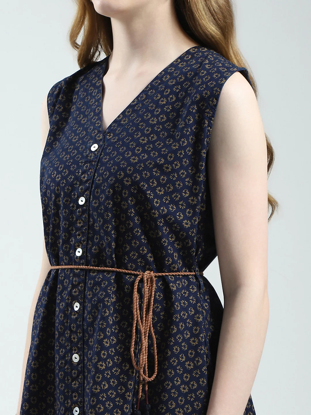 Women Navy Blue Printed V Neck Sleeveless Tunic - Image 6
