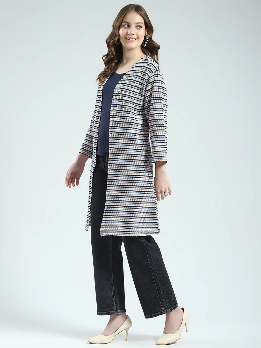 Women Navy Blue Self Design Front Open 3/4th Sleeve Shrug - Image 3