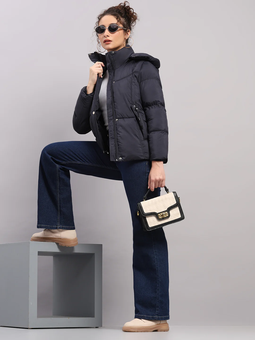 Women Navy Blue Self Design Hooded Full Sleeve Jacket - Image 2