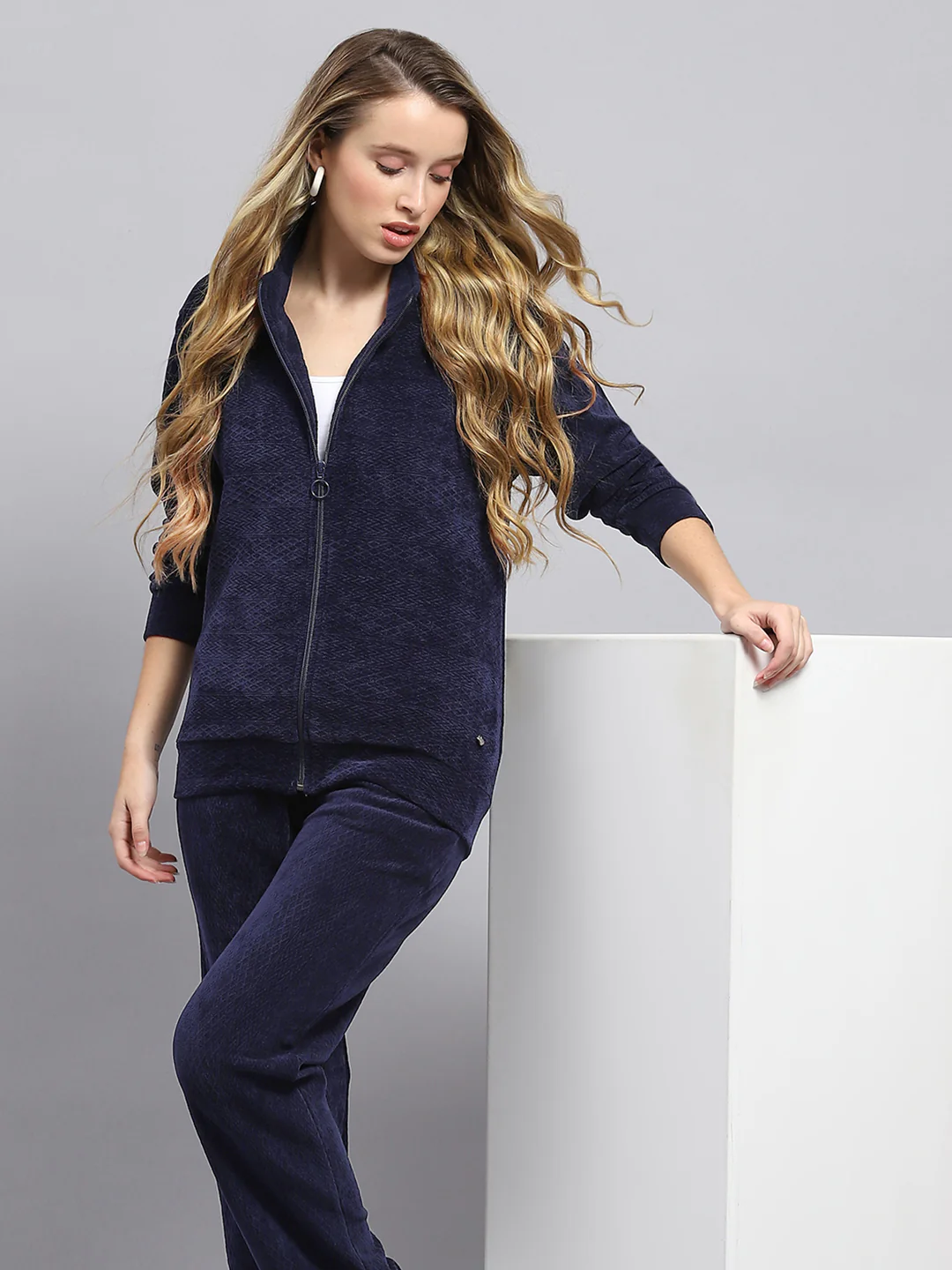 Women Navy Blue Self Design Mock Neck Full Sleeve Tracksuit - Image 6