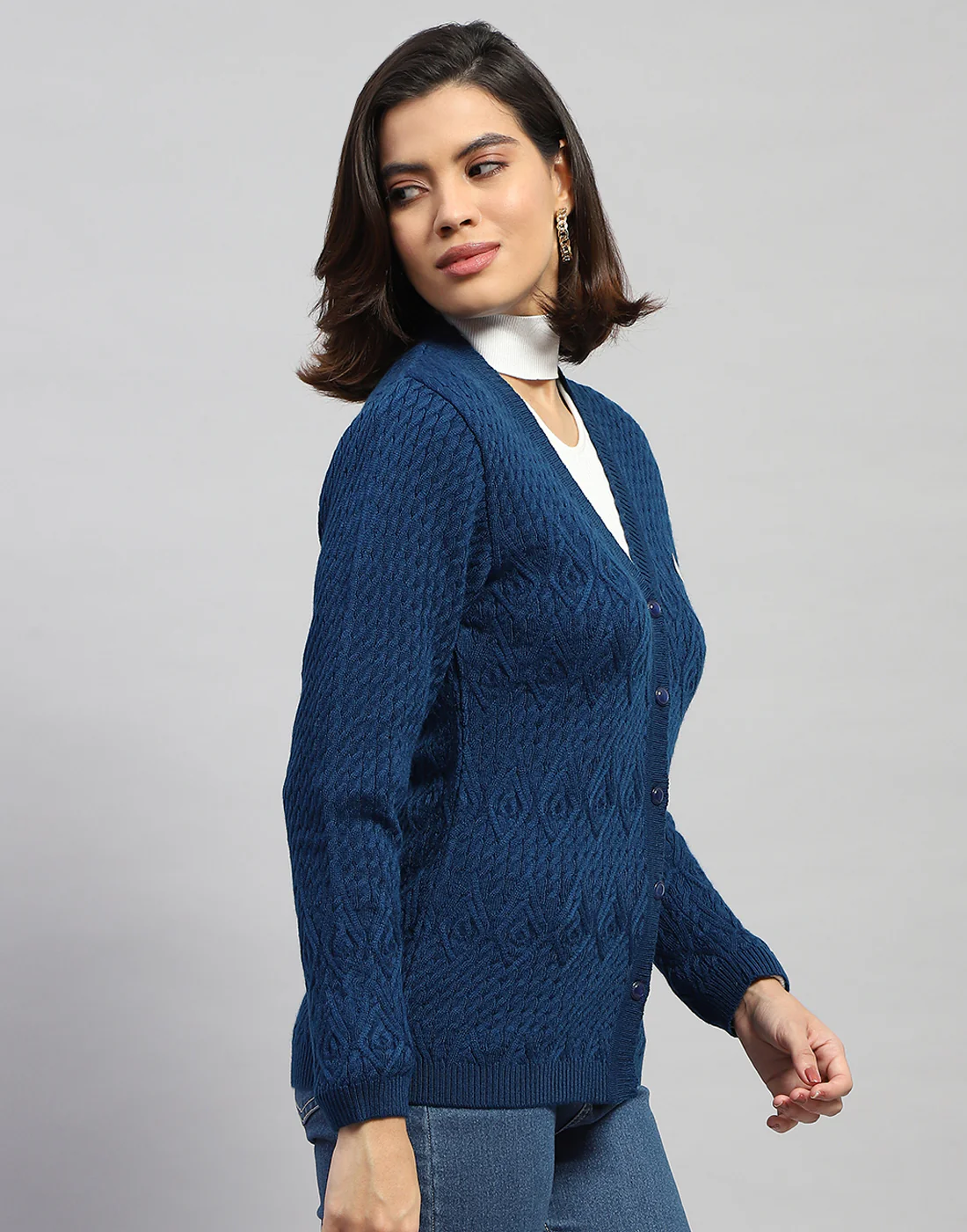 Women Navy Blue Self Design V Neck Full Sleeve Cardigan - Image 4