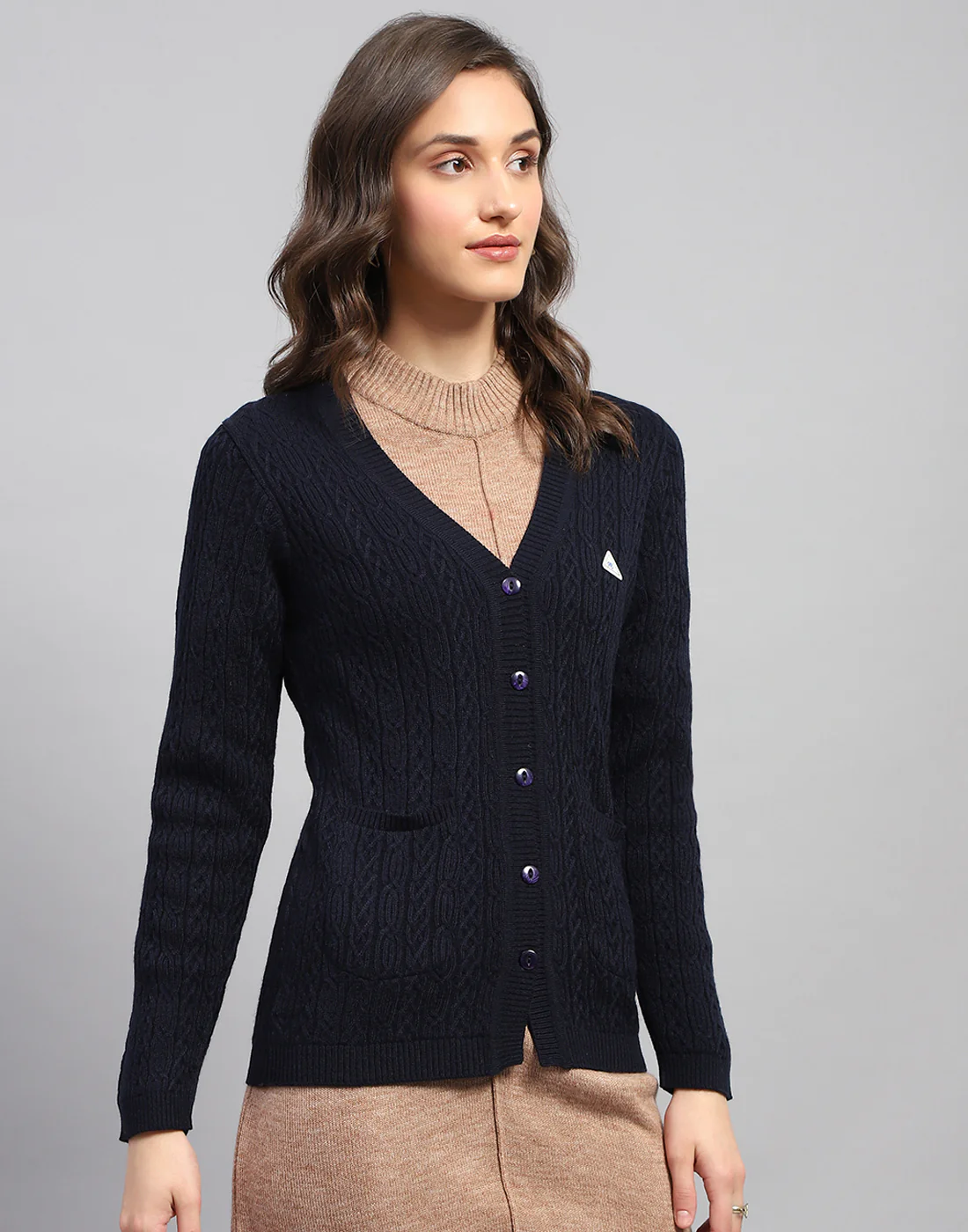 Women Navy Blue Self Design V Neck Full Sleeve Cardigan - Image 4