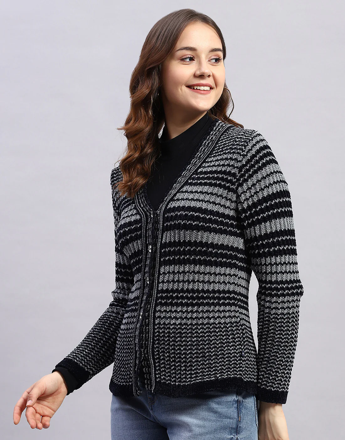 Women Navy Blue Self Design V Neck Full Sleeve Cardigan - Image 5