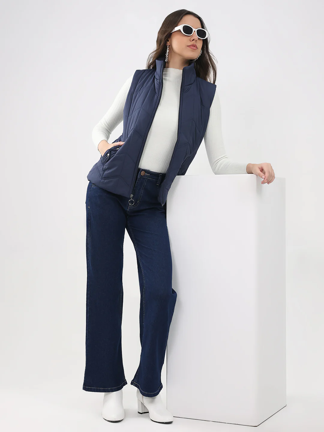 Women Navy Blue Solid Collar Sleeveless Jacket - Image 2