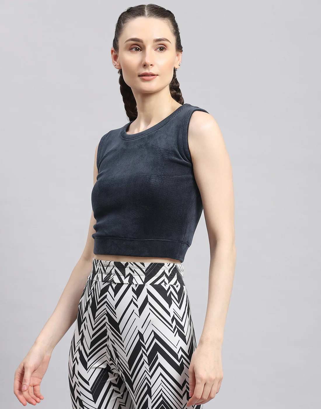 Rock.it Women Navy Blue Solid Round Neck Sleeveless Top - Image 4