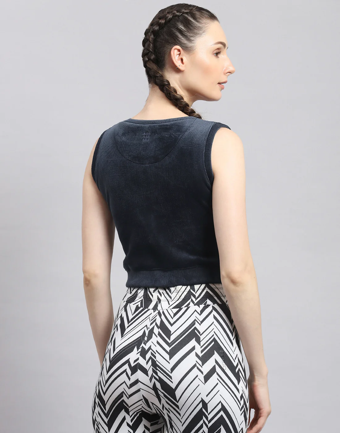 Rock.it Women Navy Blue Solid Round Neck Sleeveless Top - Image 6