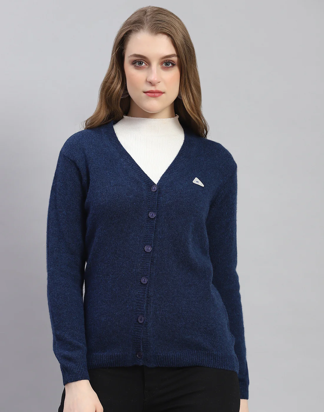 Women Navy Blue Solid V Neck Full Sleeve Cardigan - Image 3