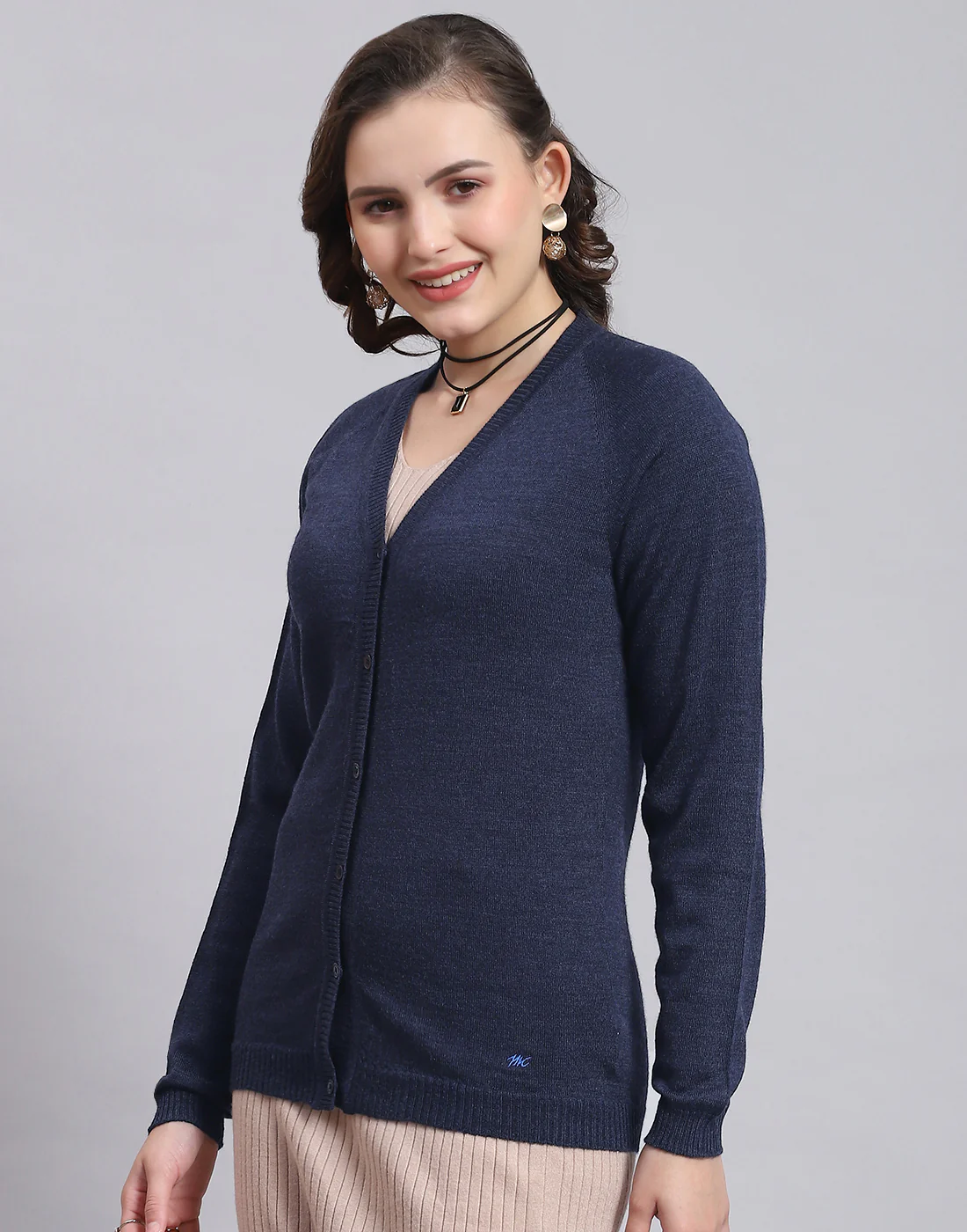 Women Navy Blue Solid V Neck Full Sleeve Cardigan - Image 3