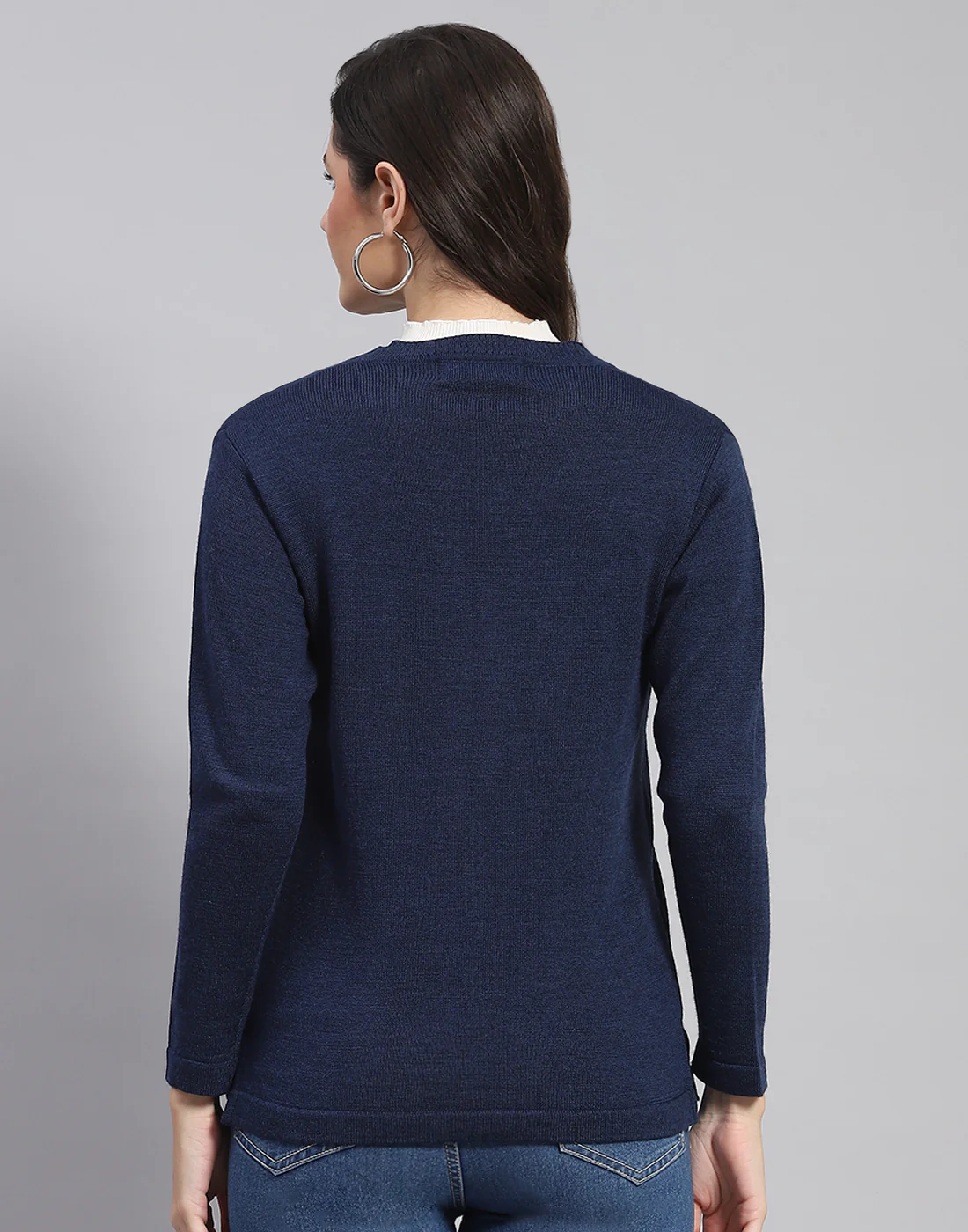 Women Navy Blue Solid V Neck Full Sleeve Cardigan - Image 5