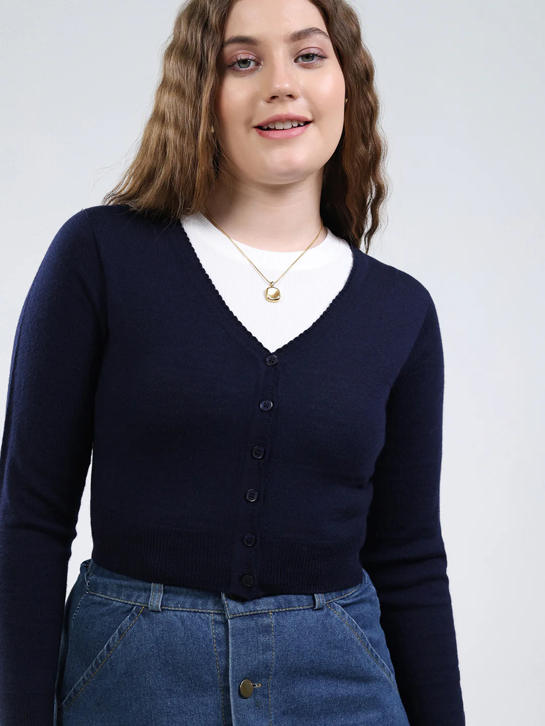 Women Navy Blue Solid V Neck Full Sleeve Cardigan - Image 6