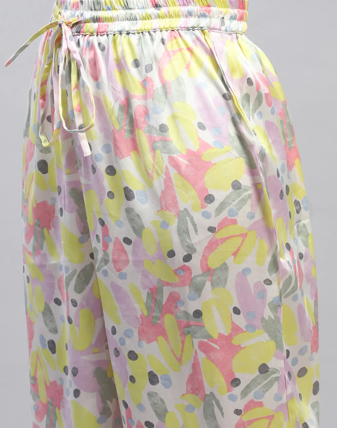 Women Off White Embroidered Front Open Full Sleeve Cords Set - Image 8