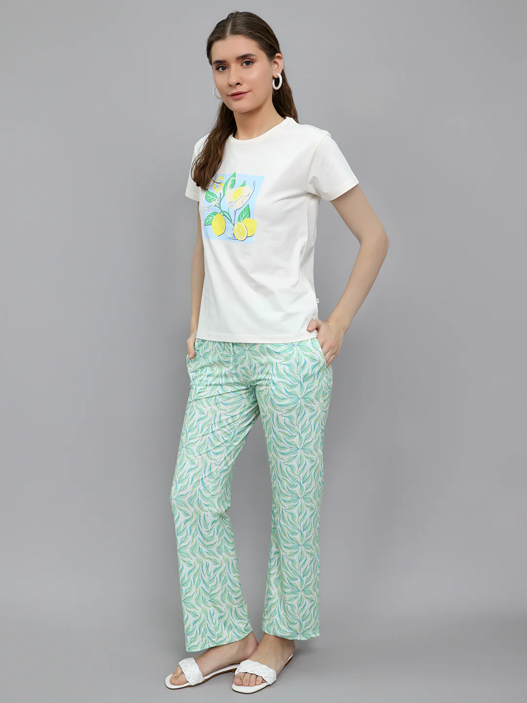 Women Off White Printed Round Neck Half Sleeve Lower Set - Image 2
