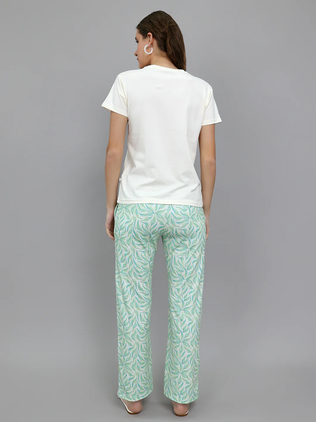 Women Off White Printed Round Neck Half Sleeve Lower Set - Image 4