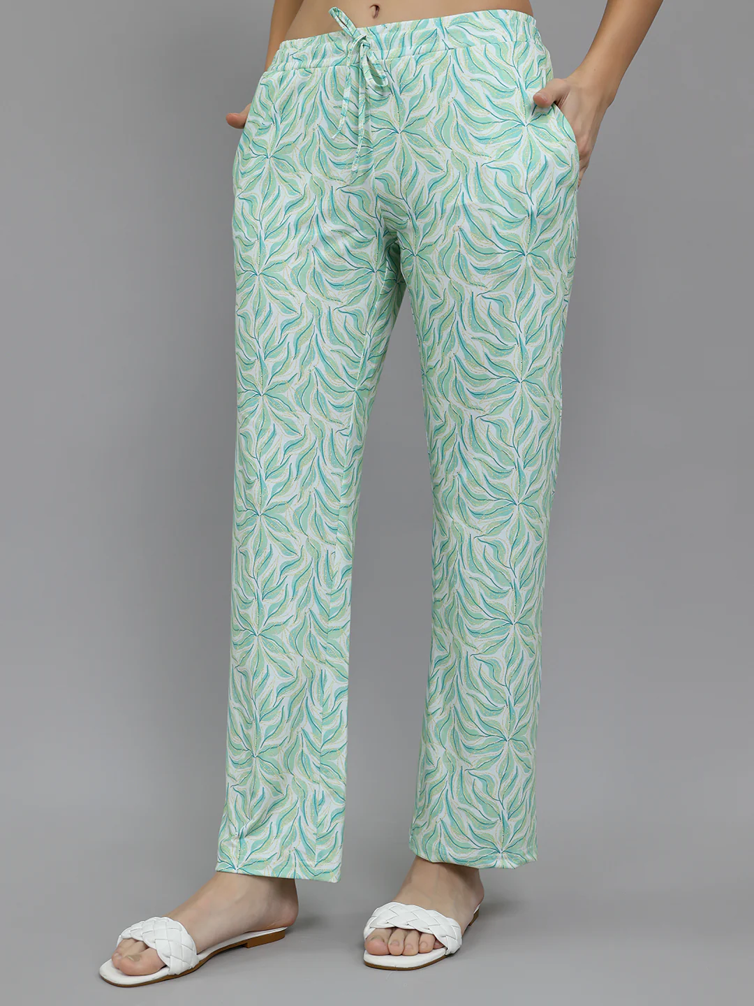 Women Off White Printed Round Neck Half Sleeve Lower Set - Image 7