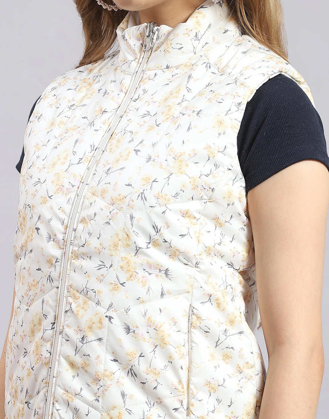 Women Off White Printed Stand Collar Sleeveless Jacket - Image 9