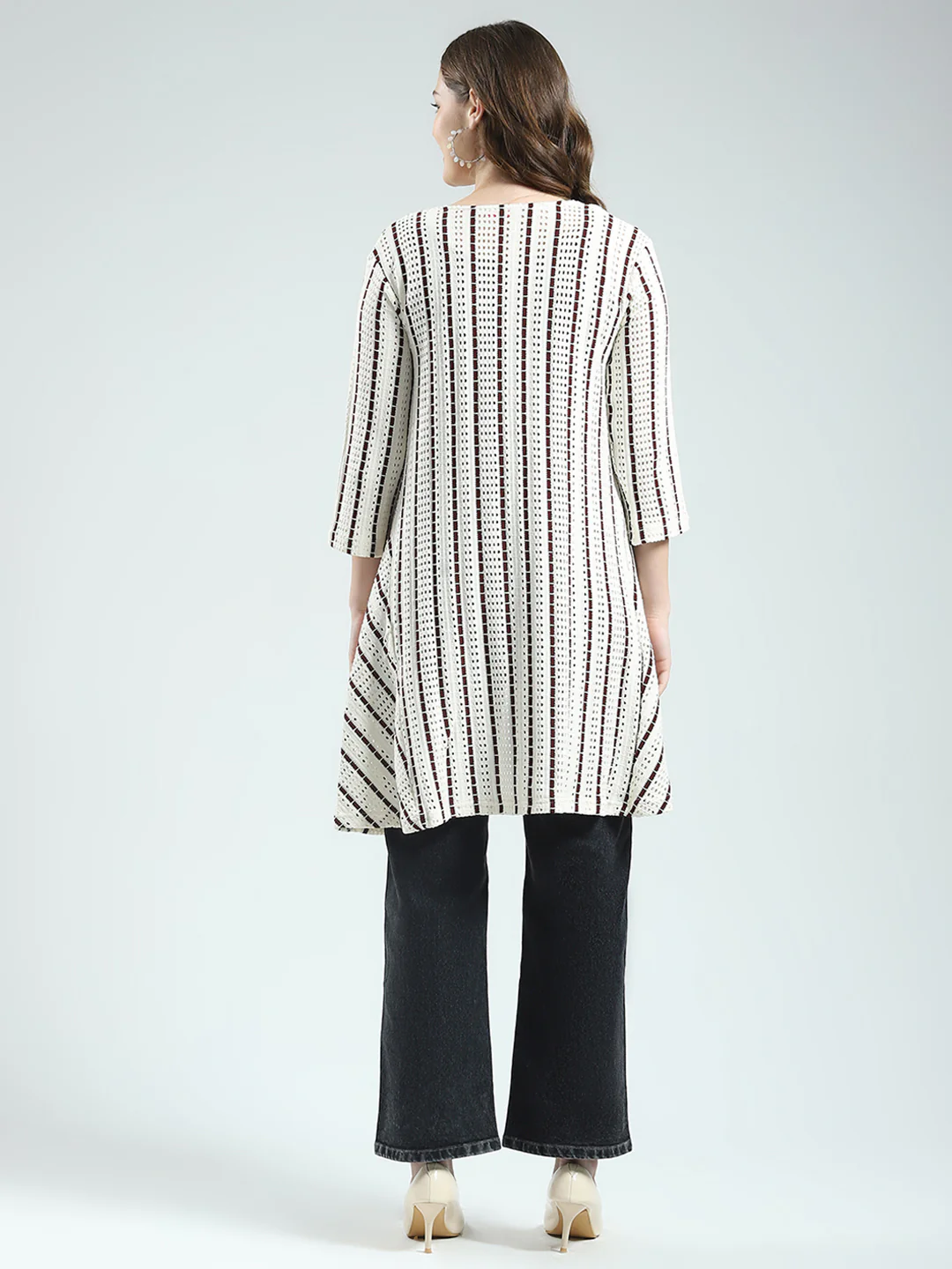 Women Off White Self Design Front Open 3/4th Sleeve Shrug - Image 5