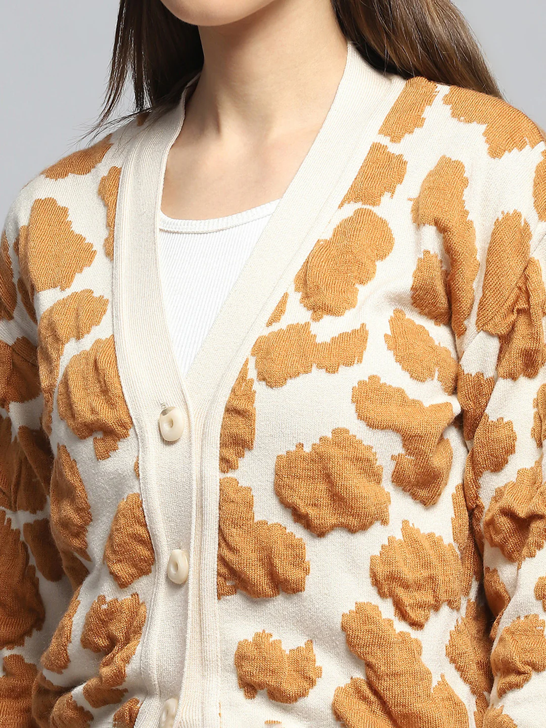 Women Off White Self Design V Neck Full Sleeve Cardigan - Image 7