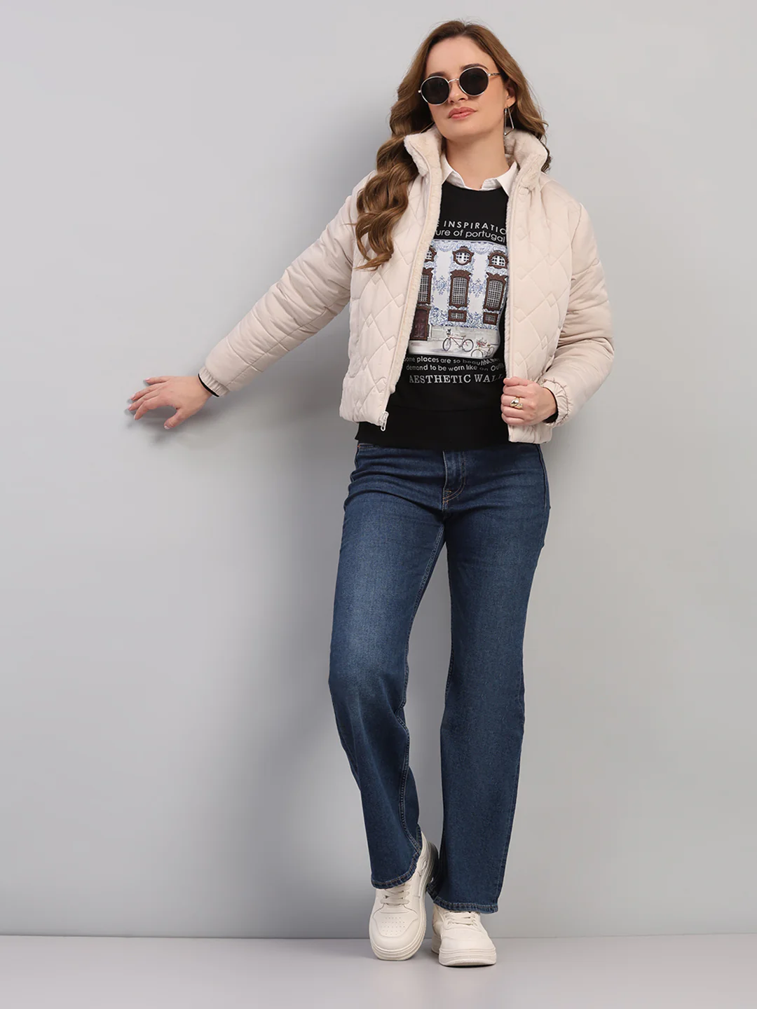 Women Off White Solid Collar Full Sleeve Reversible Jacket - Image 2