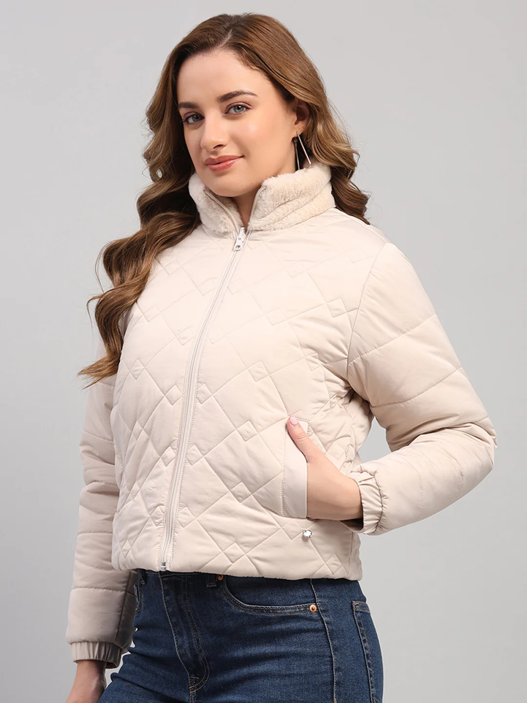 Women Off White Solid Collar Full Sleeve Reversible Jacket - Image 3