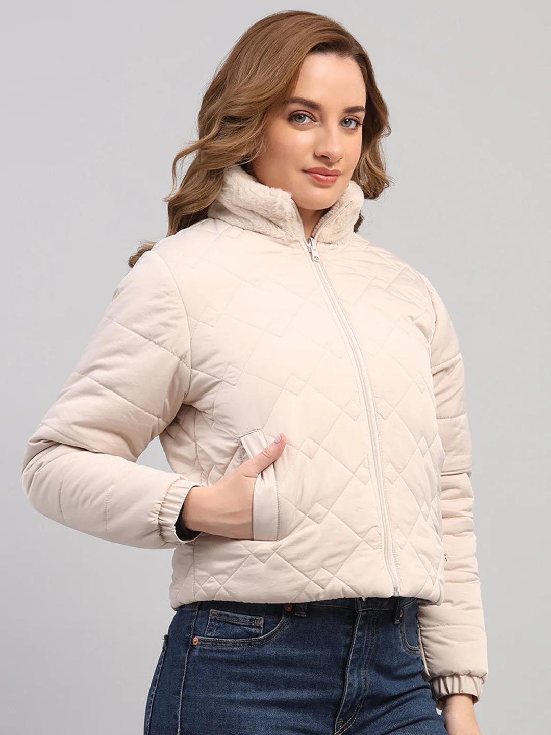 Women Off White Solid Collar Full Sleeve Reversible Jacket - Image 4
