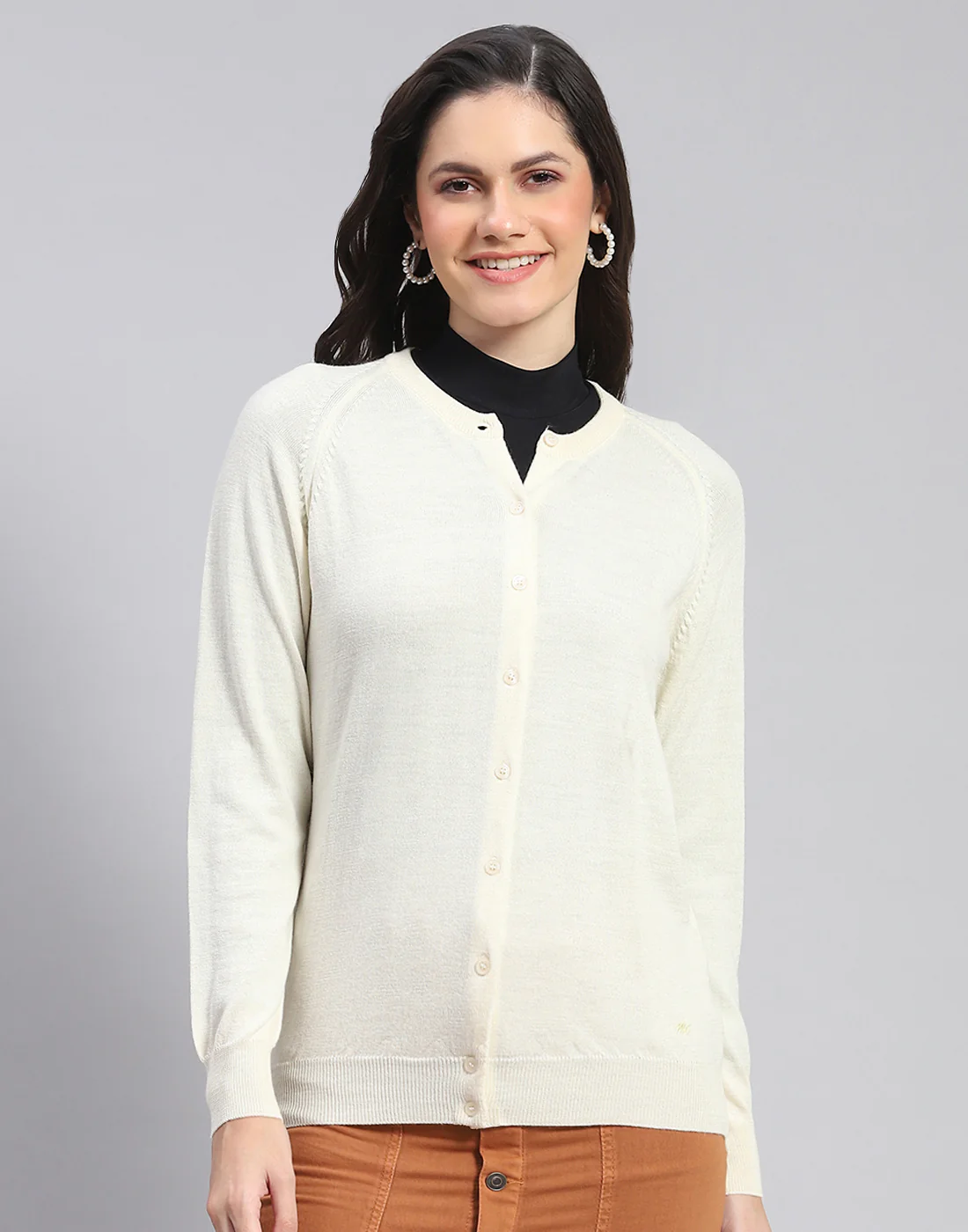 Women Off White Solid Round Neck Full Sleeve Cardigan - Image 2