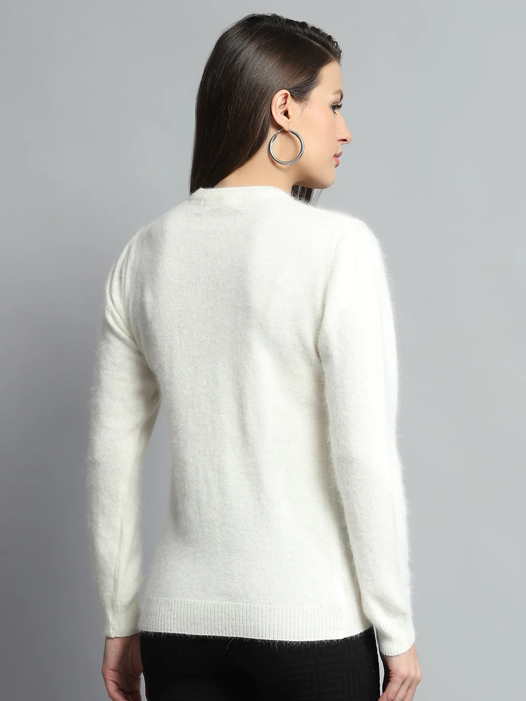 Women Off White Solid Round Neck Full Sleeve Cardigan - Image 5