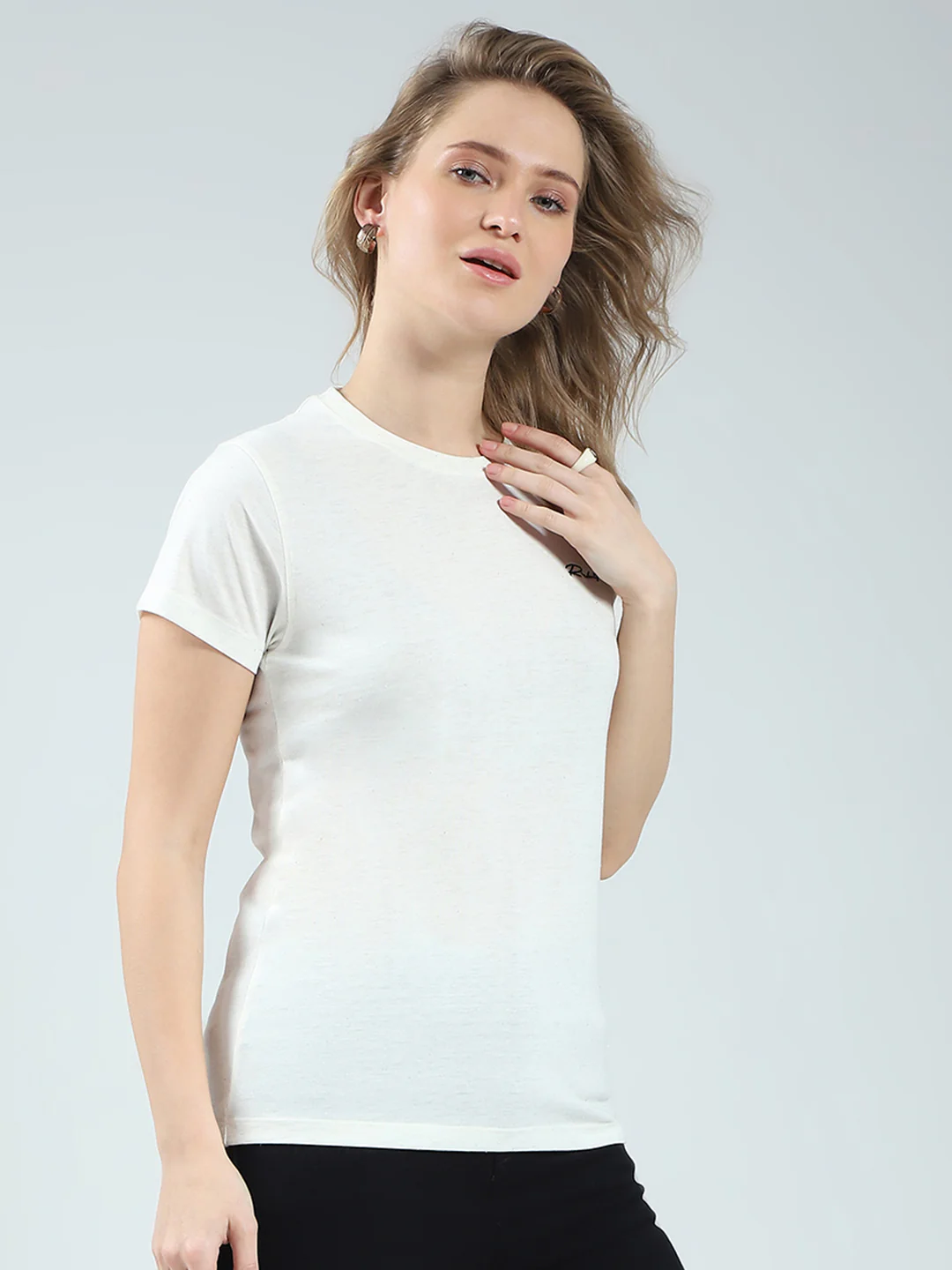 Rock.it Women Off White Solid Round Neck Half Sleeve Top - Image 4