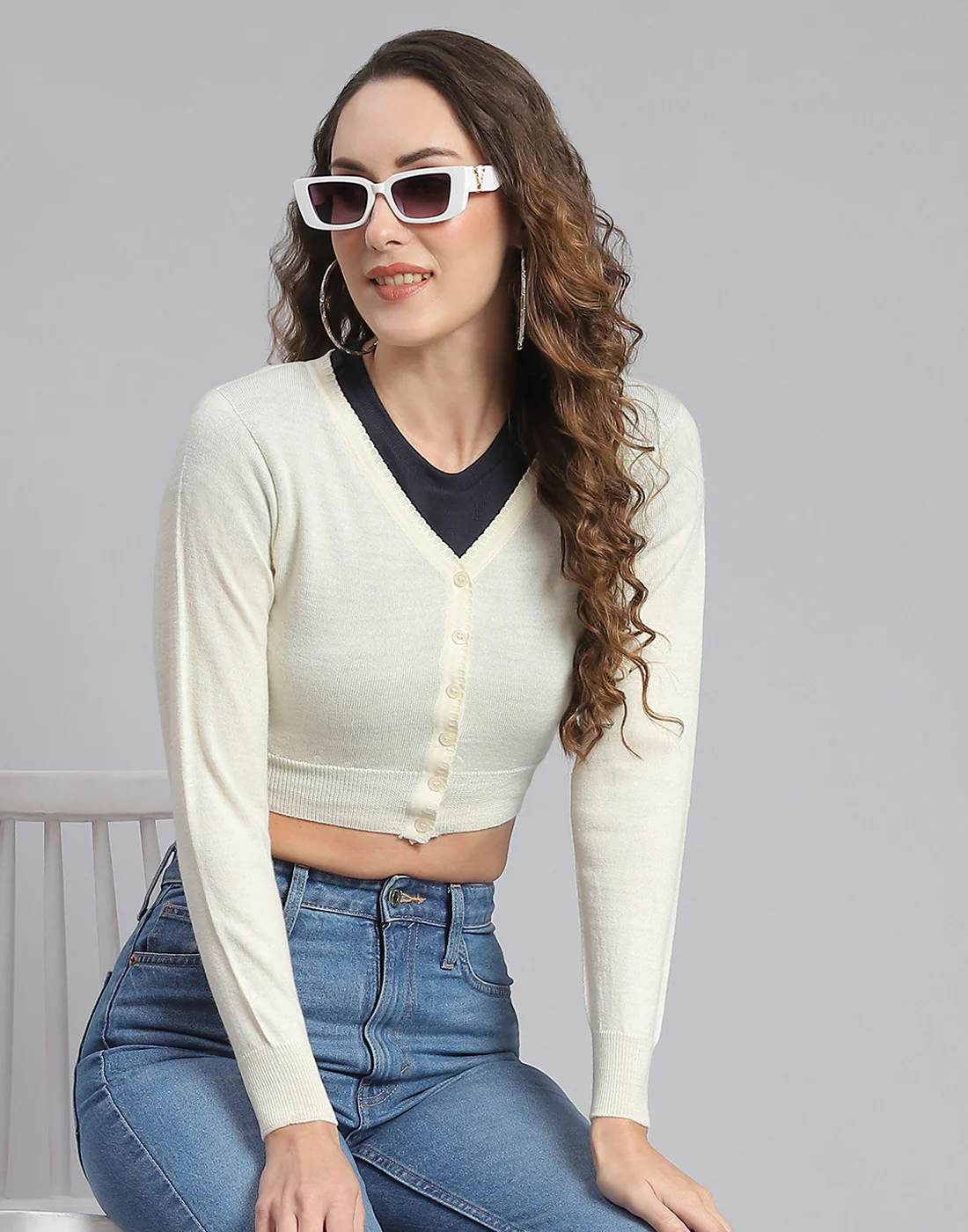 Women Off White Solid V Neck Full Sleeve Blouse - Image 2