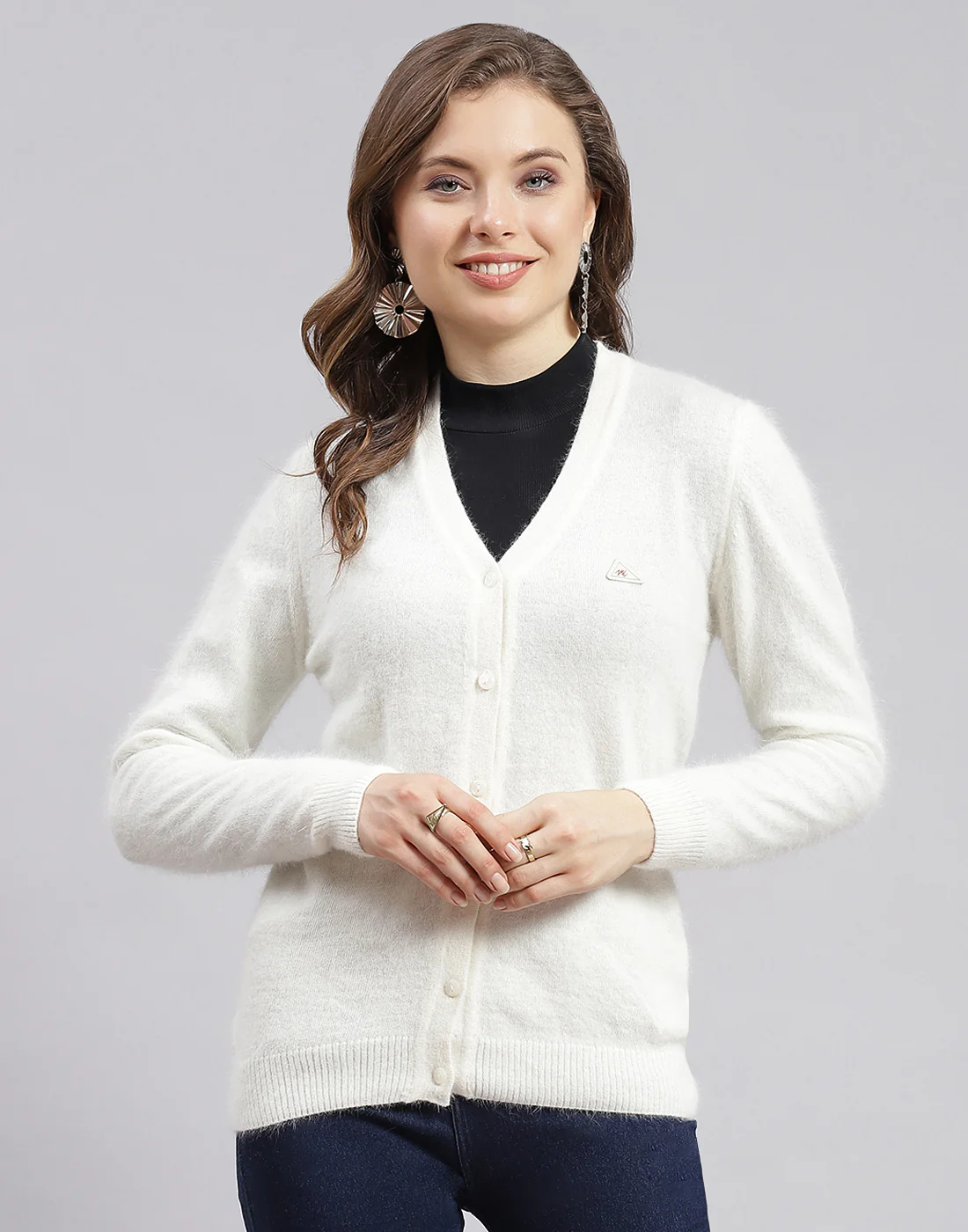 Women Off White Solid V Neck Full Sleeve Cardigan - Image 3