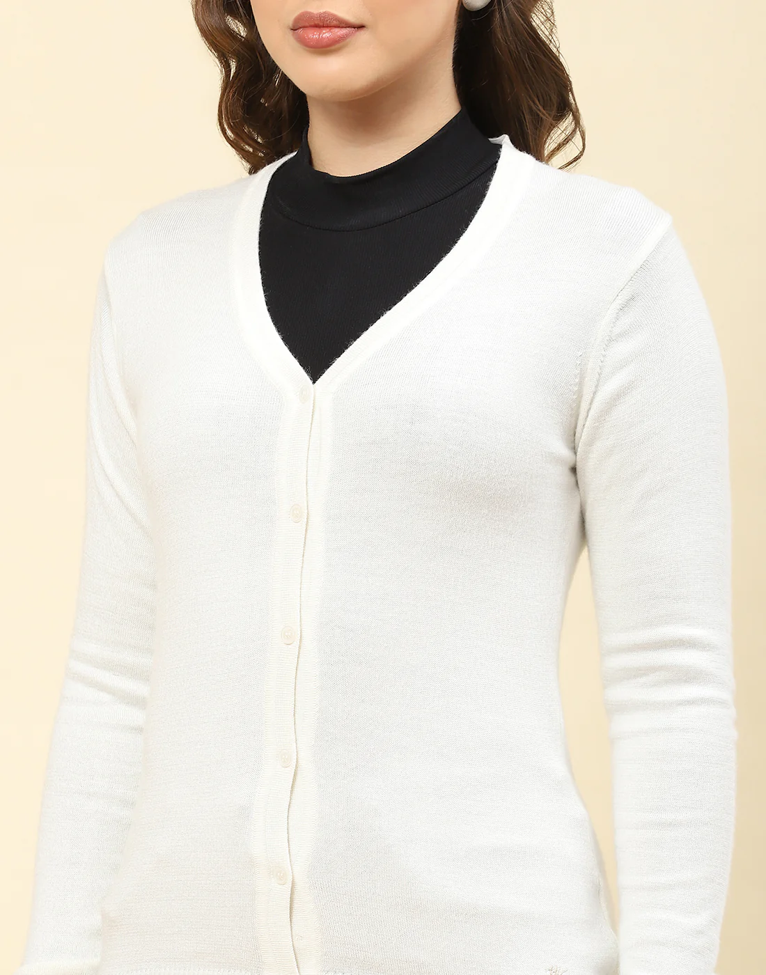 Women Off White Solid V Neck Full Sleeve Cardigan - Image 6
