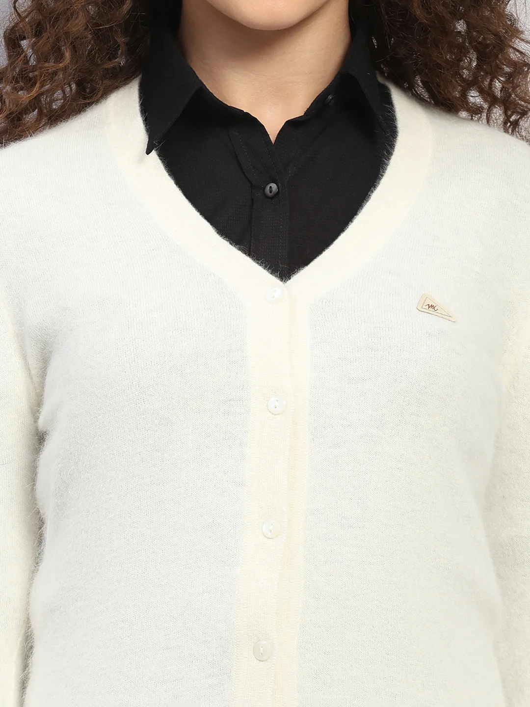 Women Off White Solid V Neck Full Sleeve Cardigan - Image 6