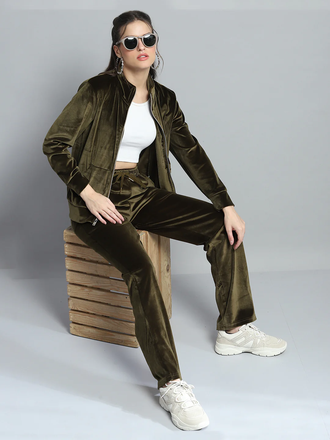 Women Olive Printed Mock Neck Full Sleeve Cords Set - Image 2