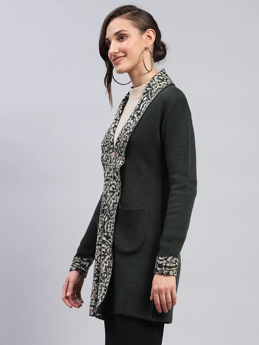 Women Olive Printed Notch Lapel Collar Full Sleeve Cardigan - Image 3