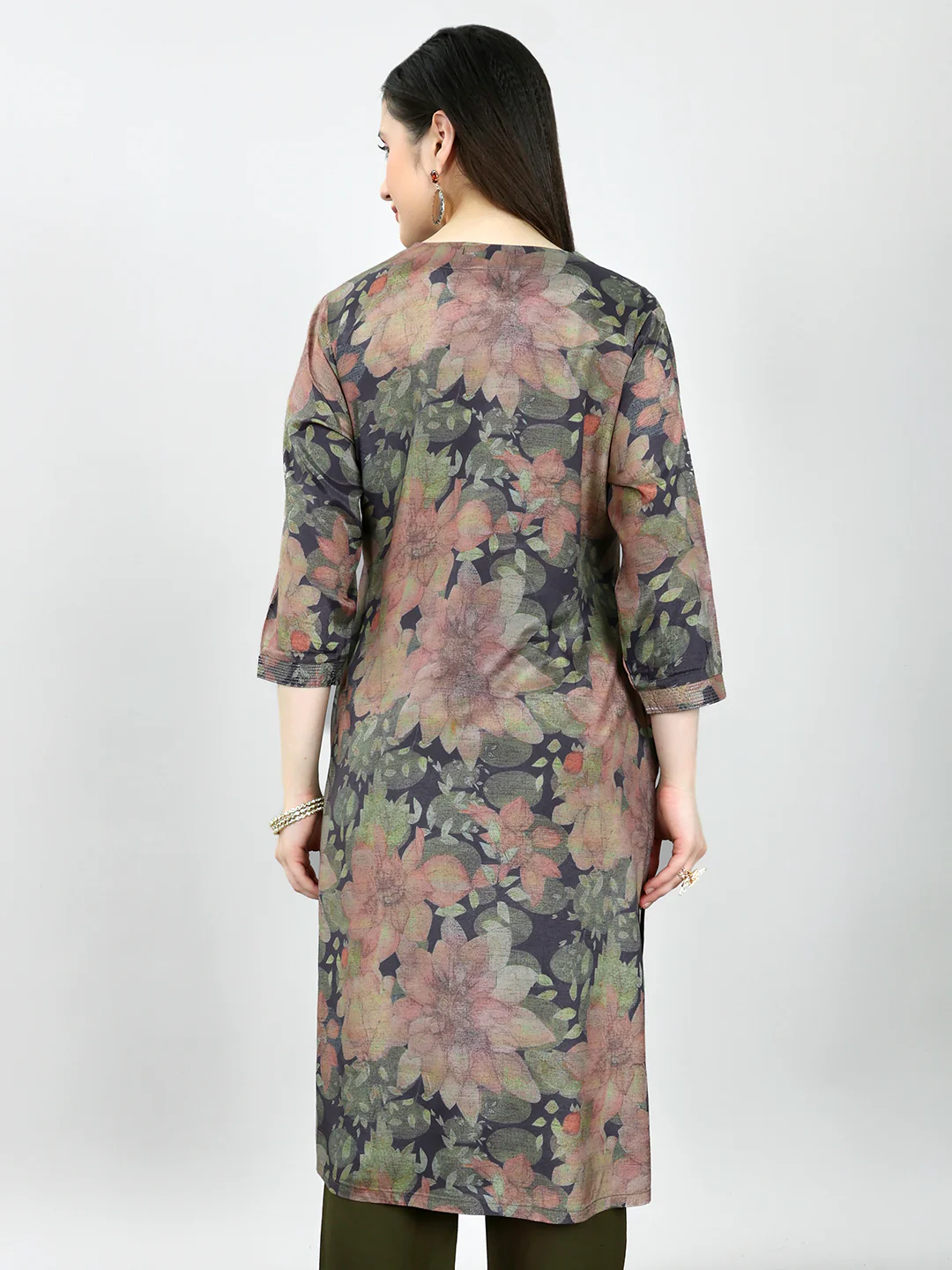 Women Olive Printed V Neck 3/4th Sleeve Kurti - Image 4