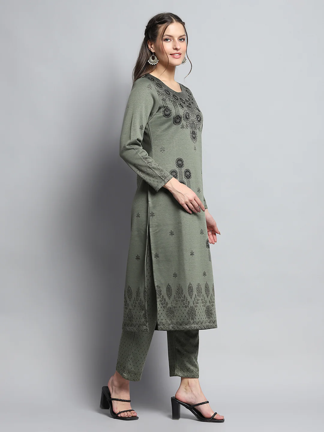 Women Olive Self Design Round Neck Full Sleeve Kurti Set for Winter - Image 4